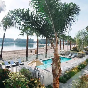 Hotel Jamaica Bay Marina Del Rey Tapestry Collection By Hilton